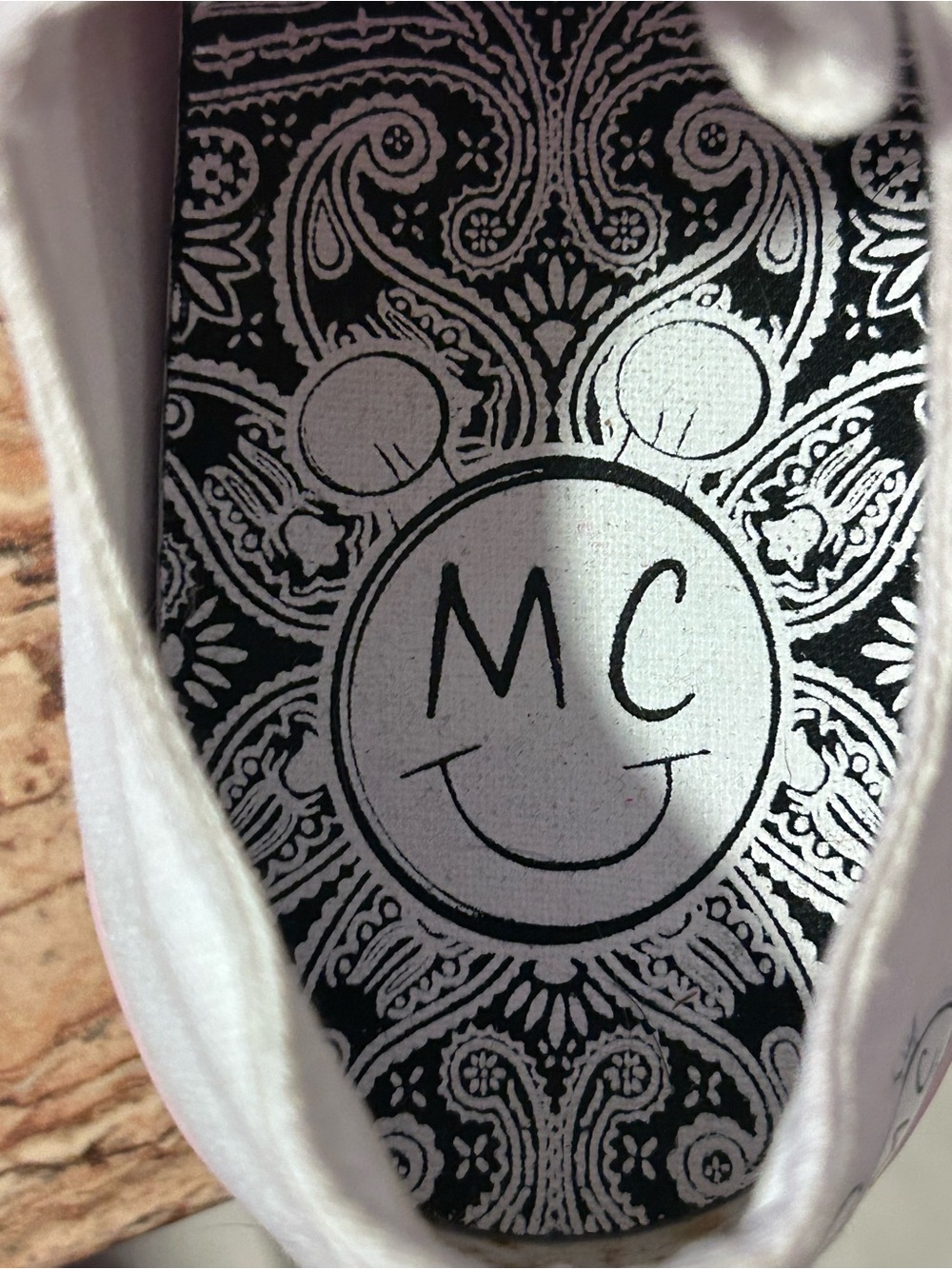 Miley Cyrus x Converse
Bandana Low-Top Sneakers - Excellent Condition - Picture 5 of 10